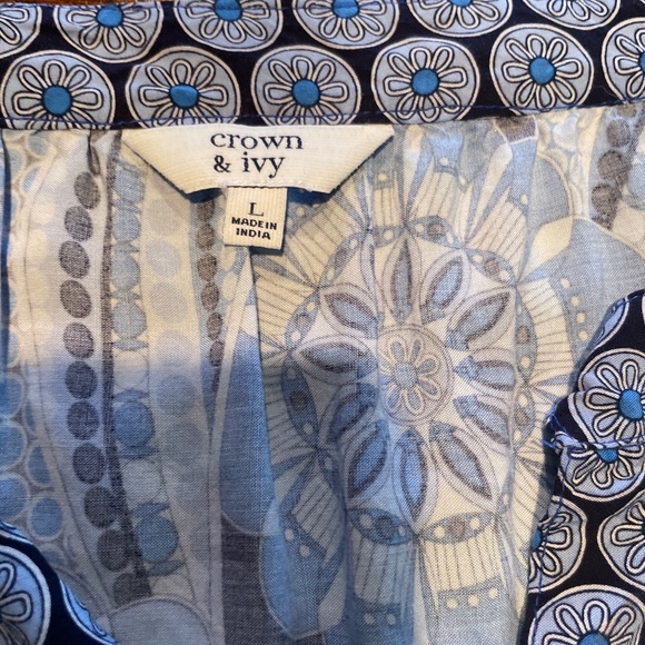 Crown and Ivy sleeveless top - Picture 4 of 4